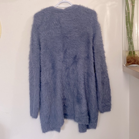 Free people women’s cardigan, medium size, W21,L31 - Picture 4 of 7